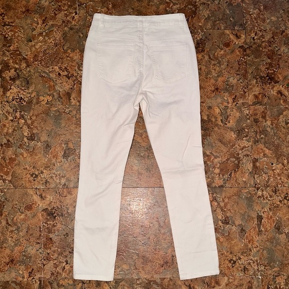 Chelsea and Violet White Light Distressing Ankle Skinny Jeans Size 25 - Picture 2 of 3